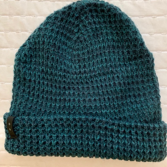 Cotton On Other - NEW WITHOUT TAGS Cotton On beanie Cotton On Other - NEW WITHOUT TAGS Cotton On beanie